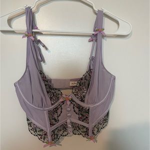 BEAUTIFUL for love and lemons corset top!